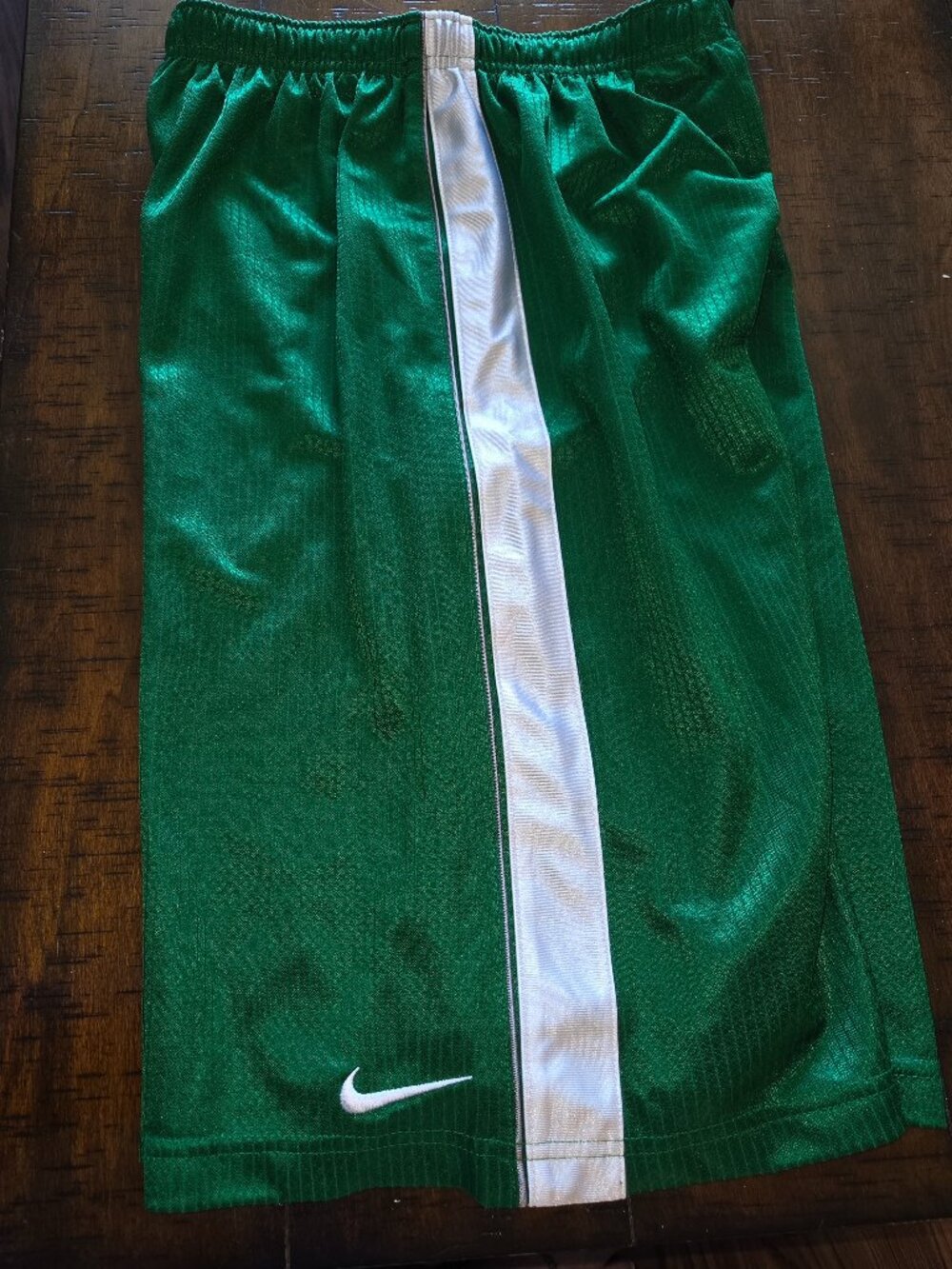 Boys nike basketball shorts XL